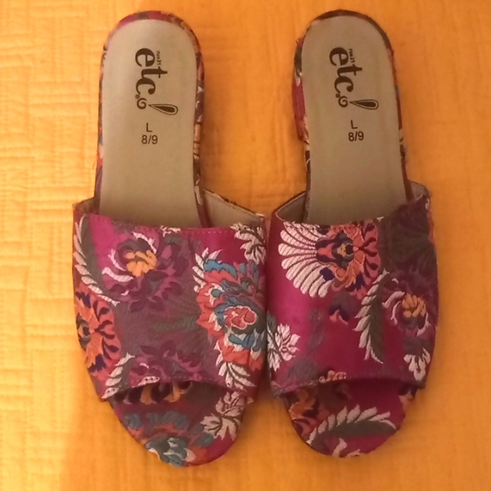 Rue21 Soft Fabric Sandals